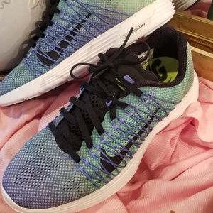 Women's Nike Lunaracer 3 Athletic Shoe